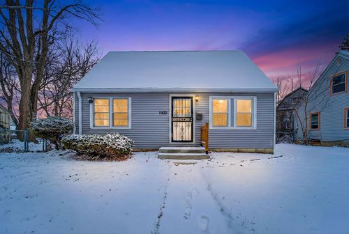 5620 W Thurston Avenue, MILWAUKEE, WI, 53218 | Card Image