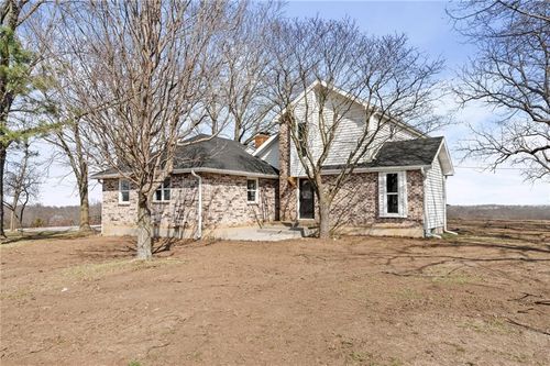 457 Sw County Road F, Centerview, MO, 64019-8134 | Card Image