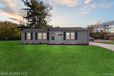 28043 Goddard Road, Home with 2 bedrooms, 1 bathrooms and null parking in Romulus MI | Image 1