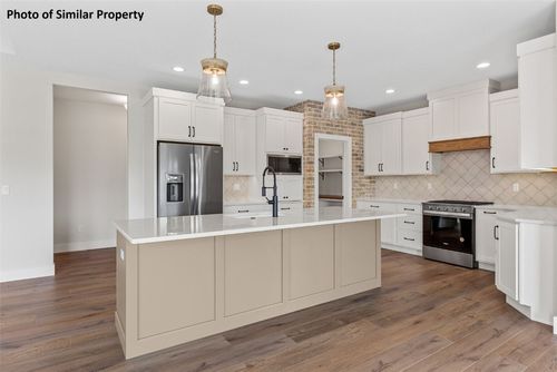 6706 Lauder Ln Ne, Cedar Rapids, IA, 52411-7896 | Card Image
