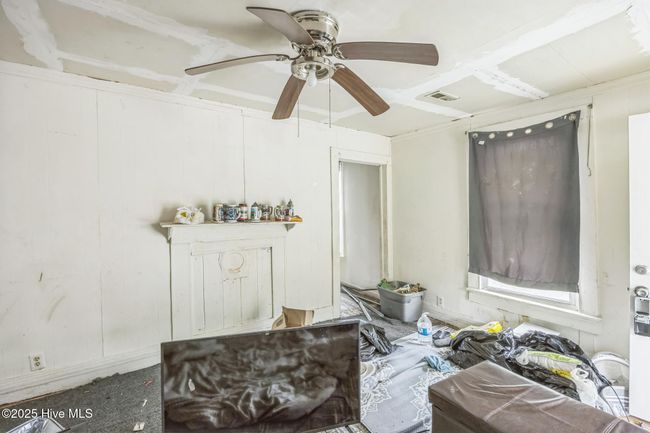 115 Wright St, House other with 2 bedrooms, 1 bathrooms and null parking in Wilmington NC | Image 5