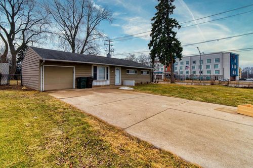 405 W Sugar Lane, GLENDALE, WI, 53217 | Card Image