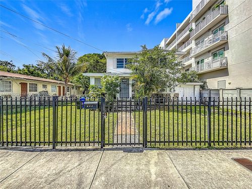 796 Ne 85th St, Miami, FL, 33138-3600 | Card Image