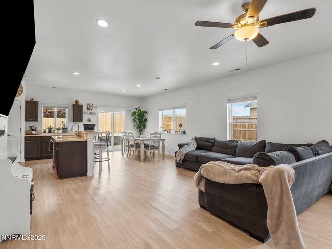 1332 Serenity Cir, House other with 3 bedrooms, 2 bathrooms and 3 parking in Fernley NV | Image 5