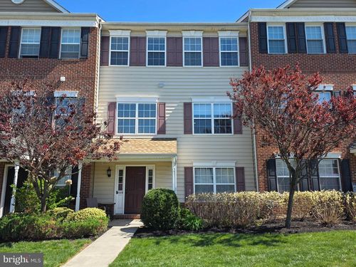 2125 Hayward Ave, PENNSBURG, PA, 18073-1280 | Card Image