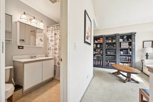 1024 Center Dr, Townhouse with 2 bedrooms, 2 bathrooms and 2 parking in MARENGO IL | Image 26