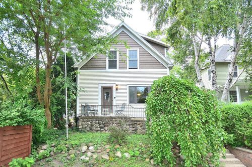 2823 S Delaware Avenue, Milwaukee, WI, 53207 | Card Image