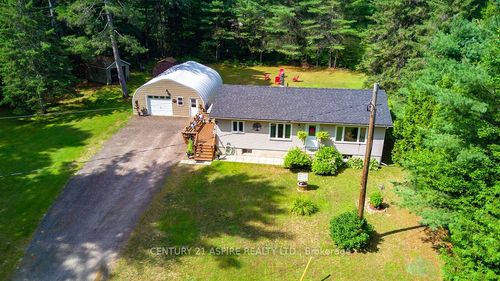 2026 Old Moore Lake Rd, Laurentian Hills, ON, K0J1P0 | Card Image