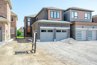 5 Mountainside Cres, House other with 4 bedrooms, 4 bathrooms and 4 parking in Whitby ON | Image 3