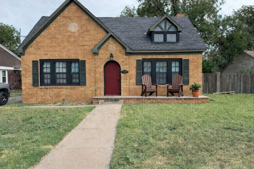 2222 17th Street, Lubbock, TX, 79401 | Card Image