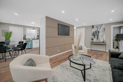 18331 John Ave, Country Club Hills, IL, 60478-5242 | Card Image