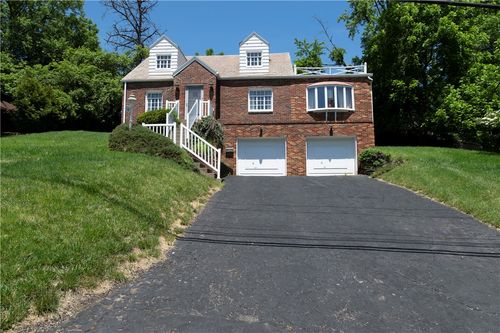 136 Colson Dr, Pleasant Hills, PA, 15236-4215 | Card Image