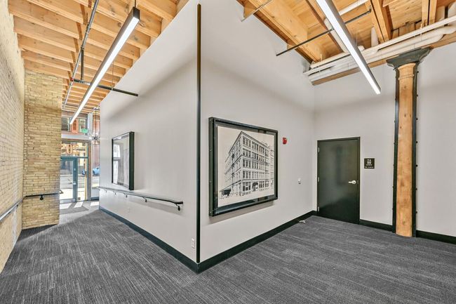 206 - 205 N Water Street, Condo with 2 bedrooms, 2 bathrooms and null parking in Milwaukee WI | Image 5