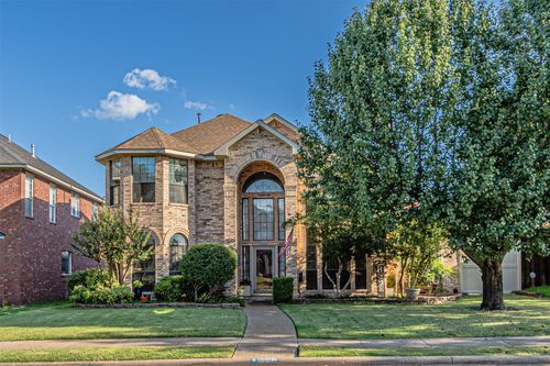 8902 Clearlake Dr, Rowlett, TX, 75088-6833 | Card Image