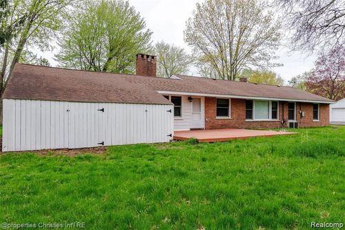 6881 W Dartmoor Rd, West Bloomfield, MI, 48322-4322 | Card Image
