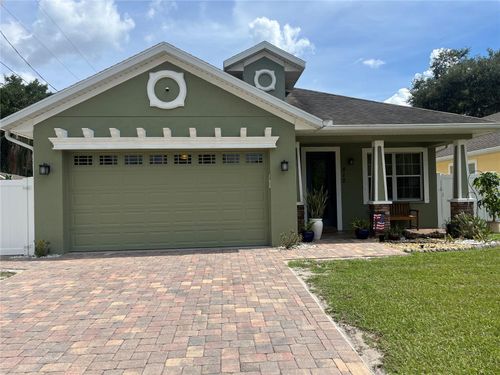 812 W Country Club Dr, TAMPA, FL, 33612-5630 | Card Image