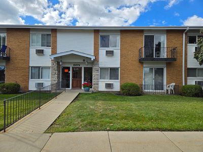 1E - 8872 Jody Lane, Condo with 1 bedrooms, 1 bathrooms and 1 parking in Des Plaines IL | Image 1