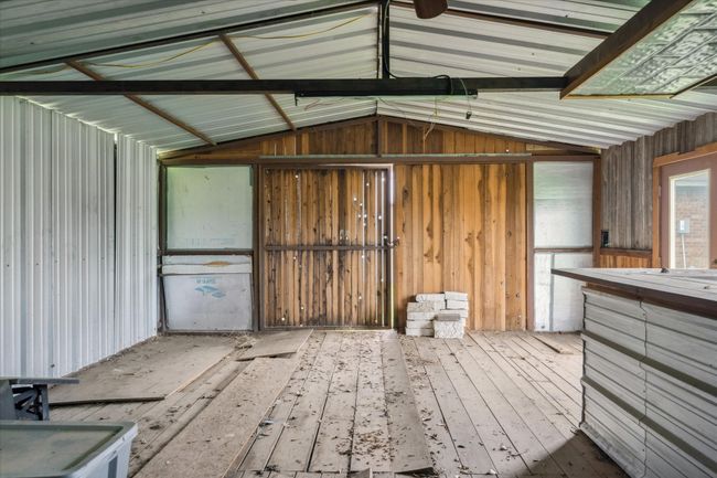Wood floors, electric, ready to be anything! | Image 35