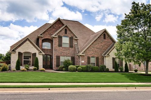 550 Trailwood Cir, Centerton, AR, 72719-6600 | Card Image