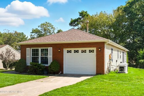 1869 Buttonwood Ave, Toms River, NJ, 08755-0847 | Card Image