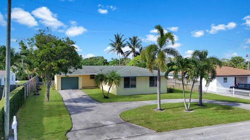 2022 Collier Ave, Lake Worth, FL, 33461-5686 | Card Image