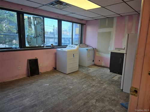 fl-2nd-33 Prince St, Flushing, NY, 11354-2731 | Card Image