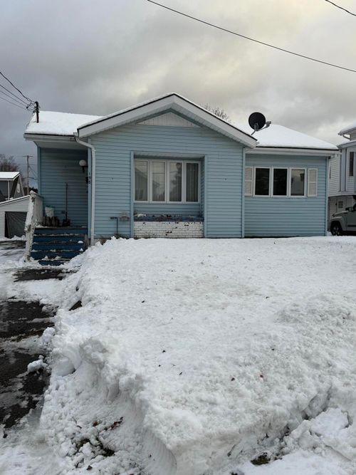 158 Pleasant Avenue, Madawaska, ME, 04756 | Card Image