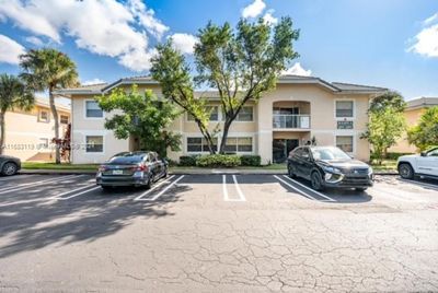 8H - 12095 Royal Palm Blvd, Condo with 2 bedrooms, 2 bathrooms and null parking in Coral Springs FL | Image 3