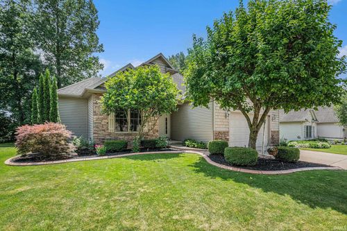 25588 Rolling Hills Dr, South Bend, IN, 46628-9579 | Card Image