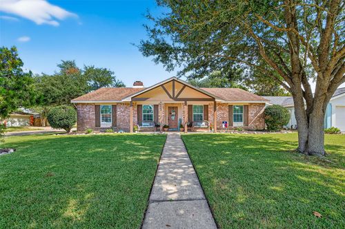 16903 Paint Rock Rd, Friendswood, TX, 77546-4228 | Card Image