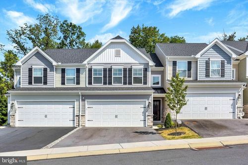 156 Emma Cir, Harrisburg, PA, 17112-8515 | Card Image