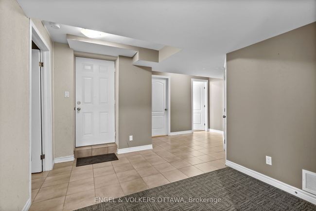 182 Meandering Brook Dr, House attached with 4 bedrooms, 4 bathrooms and 2 parking in Gloucester ON | Image 40