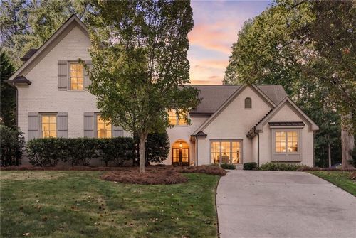 2872 Parkridge Dr Ne, Brookhaven, GA, 30319-2930 | Card Image