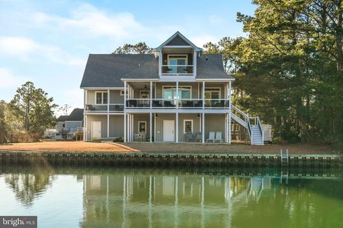 5403 Pearl Dr, CHINCOTEAGUE ISLAND, VA, 23336-2922 | Card Image