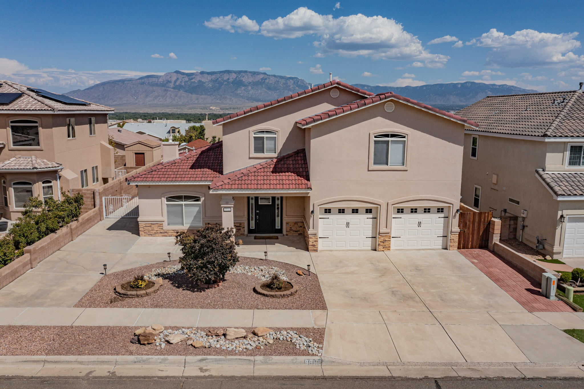 Benton St, Albuquerque, NM 87114