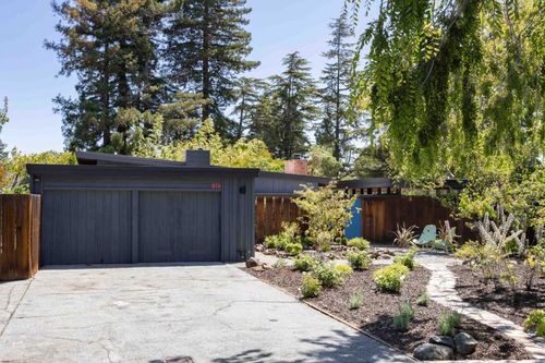 876 Southampton Dr, Palo Alto, CA, 94303-3439 | Card Image