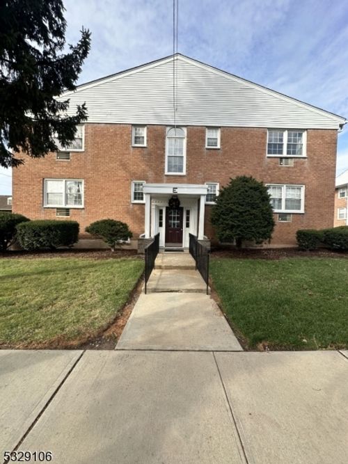 2-565 Grove St, Clifton, NJ, 07013-3142 | Card Image