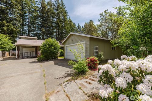 41 Ne Salty Dr, Belfair, WA, 98528-9255 | Card Image