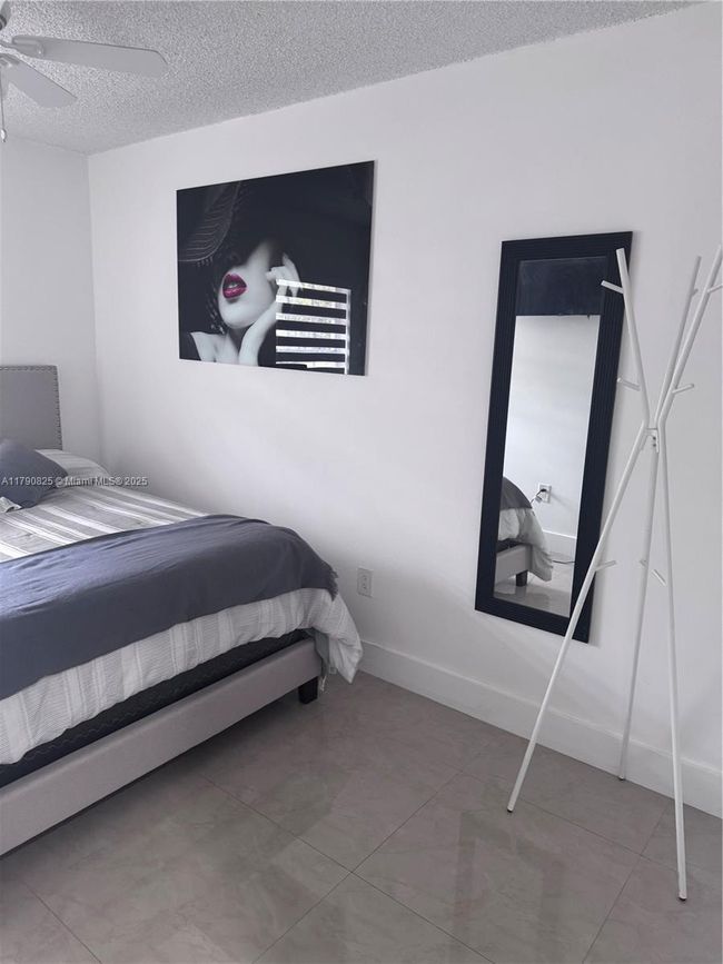 5308 Sw 138 Th Pl, Townhouse with 3 bedrooms, 2 bathrooms and null parking in Miami FL | Image 18