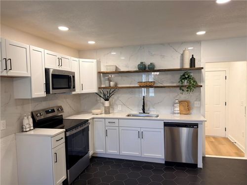 7401 E 102nd St, Kansas City, MO, 64134-2010 | Card Image