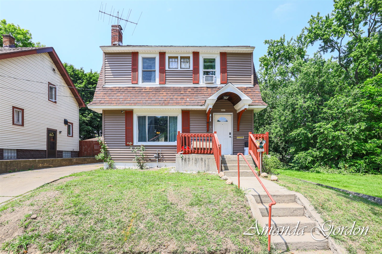 Cooper Ave, Grand Rapids, MI 49507