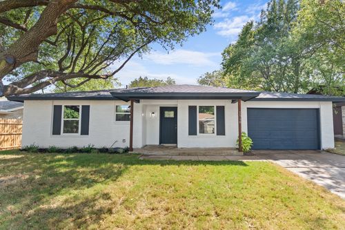 1518 Rockbrook St, Lancaster, TX, 75134-2911 | Card Image