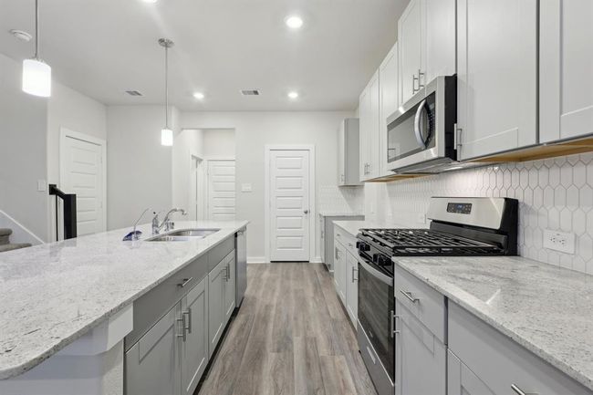 2179 Beachcomber Dr, House other with 3 bedrooms, 3 bathrooms and 2 parking in Kemah TX | Image 9