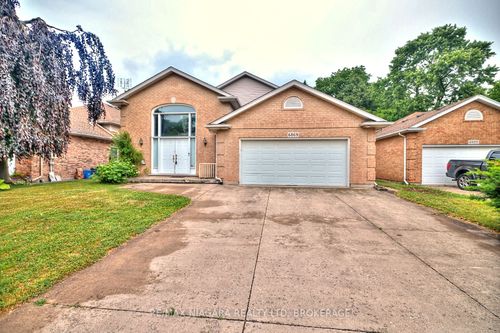 6869 Imperial Crt, Niagara Falls, ON, L2G7W9 | Card Image