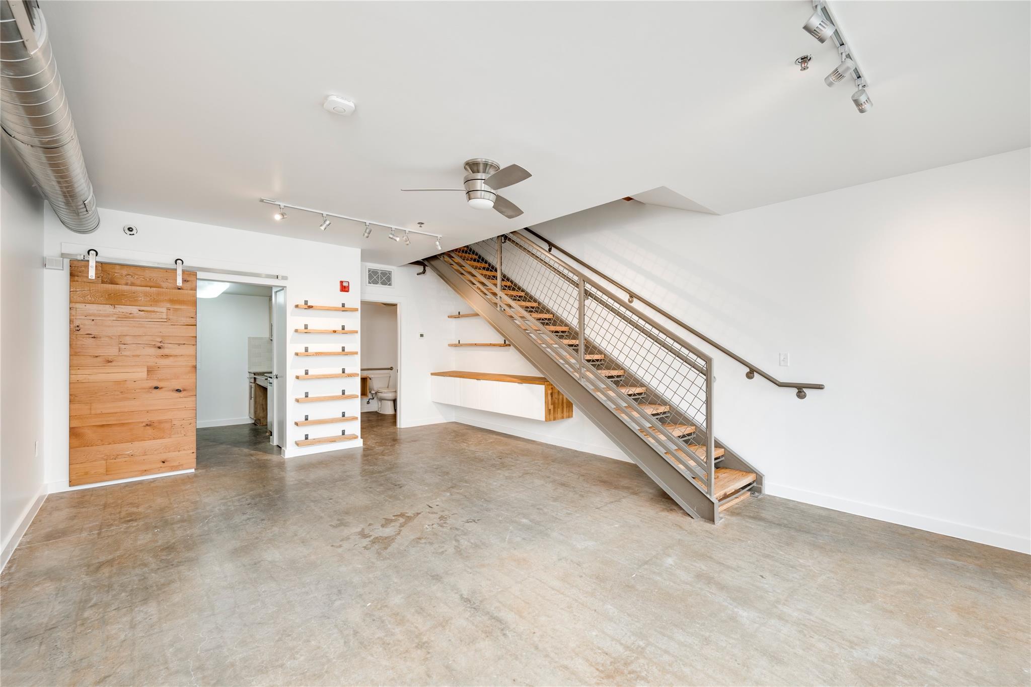 Commercial Sale in Austin 4