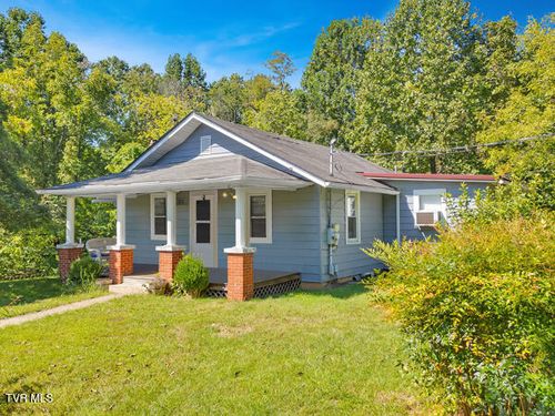 313 Richards Ln, Bluff City, TN, 37618-4632 | Card Image