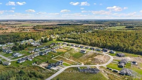 289 Roxanne St, Clarence Creek, ON, K0A1N0 | Card Image