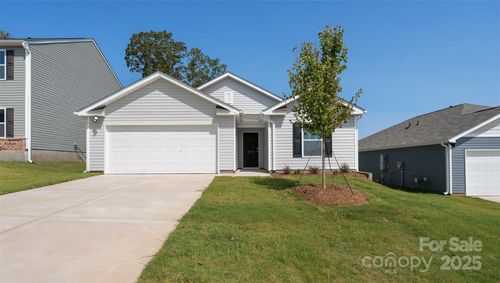 33 Callie River Ct, Clyde, NC, 28721-0710 | Card Image