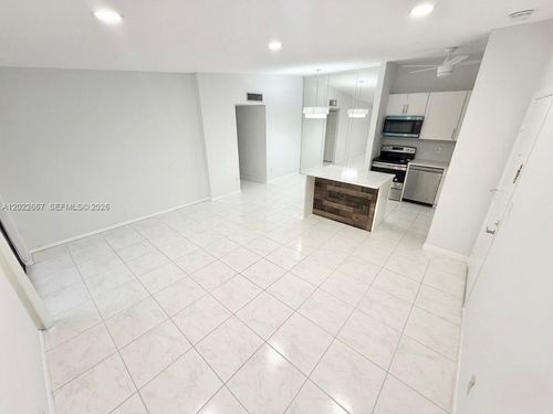 213-7857 Ashmont Cir, Tamarac, FL, 33321-7887 | Card Image