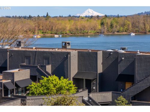 5826 S Riverpoint Ln, Portland, OR, 97239-5902 | Card Image